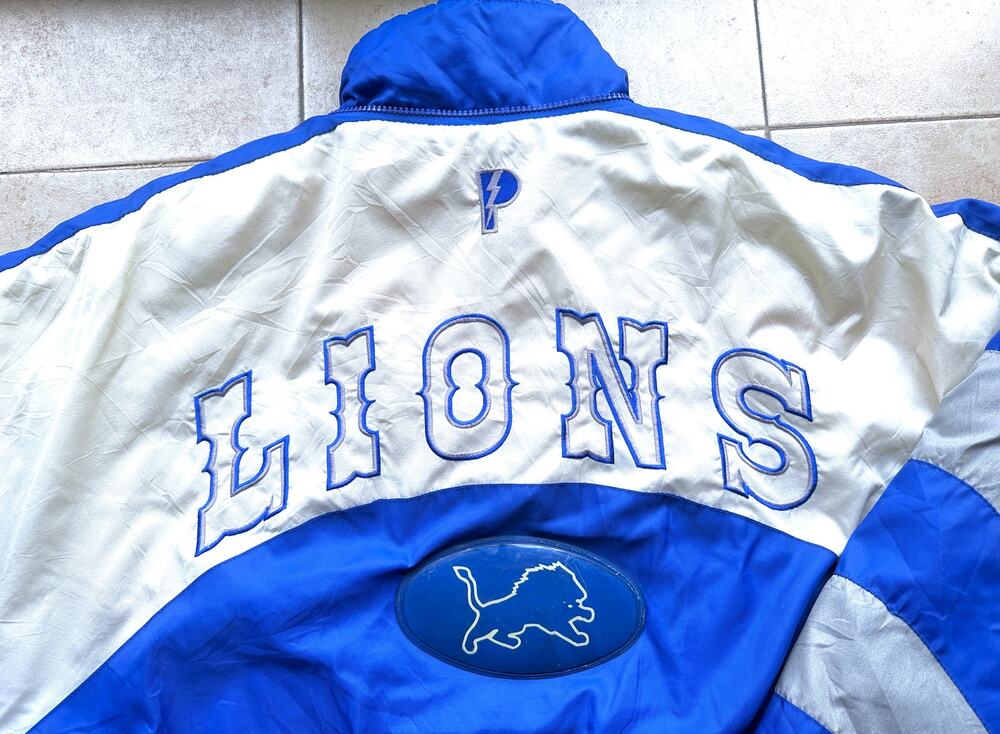 Detroit Lions 90s PRO PLAYER puffer jacket XL blue white NFL Experience vintage